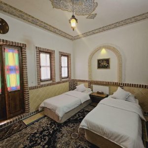 اقامتگاه بومگردی دیاوا اصفهان اتاق چهار تخته اقتصادی