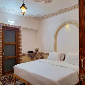 اقامتگاه بومگردی دیاوا اصفهان اتاق حوضخانه