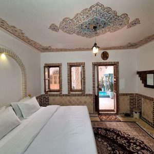 اقامتگاه بومگردی دیاوا اصفهان اتاق حوضخانه