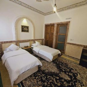 اقامتگاه بومگردی دیاوا اصفهان اتاق چهار تخته اقتصادی