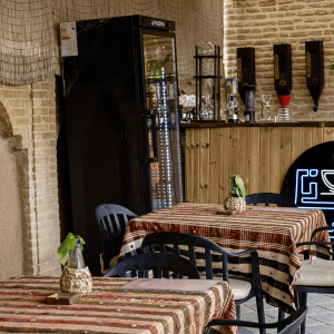 اقامتگاه سنتی آبان شیراز کافی‌شاپ