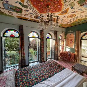 اقامتگاه بوم‌گردی ترنجستان اتاق دو تخته آینه شاه نشین VIP
