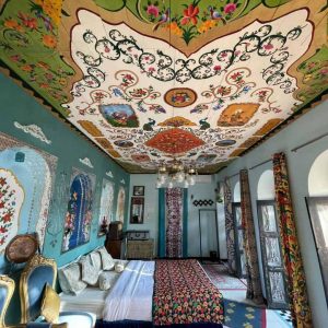 اقامتگاه بوم‌گردی ترنجستان اتاق دو تخته آینه شاه نشین VIP