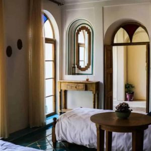 اقامتگاه سنتی راوی شیراز سه تخته فیروز