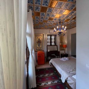 اقامتگاه سنتی روزبهان شیراز اتاق زرین دخت