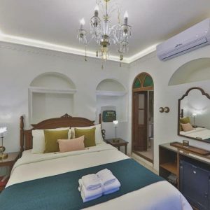 اقامتگاه سنتی سحرخیزان شیراز اتاق تاجی 3