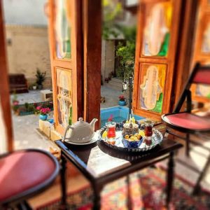 اقامتگاه سنتی سران شیراز اتاق شاه نشین 1