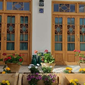 اقامتگاه سنتی سلطانی اصفهان فضای محوطه 1