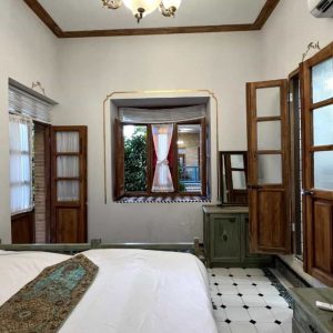 اقامتگاه سنتی جمشیدیه شیراز فضای داخلی اتاق‌ها