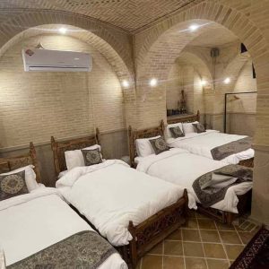 اقامتگاه سنتی عمارت جهانشاهی شیراز اتاق رواق