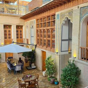 اقامتگاه سنتی عمارت جهانشاهی شیراز فضای داخلی