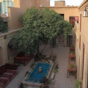 اقامتگاه سنتی ماه منیر شیراز فضای داخلی اقامتگاه