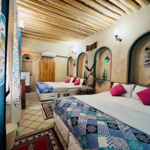 اقامتگاه سنتی ماه منیر شیراز اتاق پنج دری