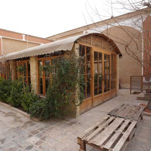 اقامتگاه سنتی میدان کوچک اصفهان محوطه اقامتگاه