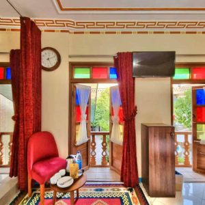 اقامتگاه سنتی پنج دری شیراز اتاق پنج تخته