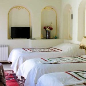 اقامتگاه سنتی گل بهار شیراز اتاق سه تخته