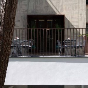 بوتیک هتل حنا تهران فضای بیرونی هتل 2