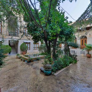 بوتیک هتل عمارت فرهادی شیراز حیاط اول