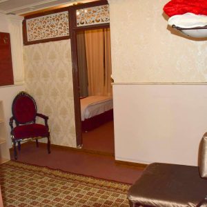 خانه مسافر جواد الائمه مشهد اتاق چهار تخته 4