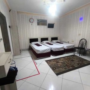 مهمانسرا نیک داد مشهد اتاق سه تخته
