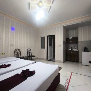 مهمانسرا نیک داد مشهد اتاق سه تخته