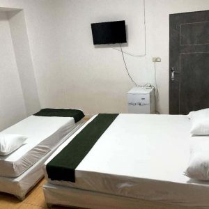 مهمانسرا کاج تهران اتاق سه تخته