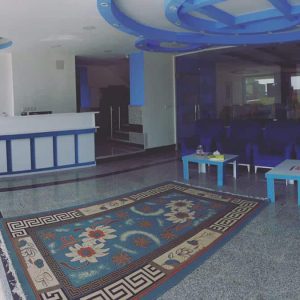 هتل آپارتمان آدینه قشم لابی 1