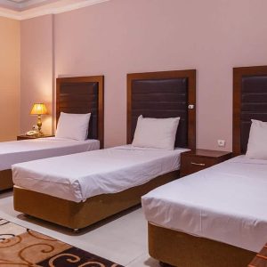 هتل ارم قشم اتاق سه تخته 2
