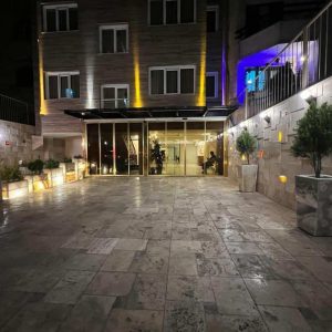 هتل ایریانو تهران نمای بیرونی 2