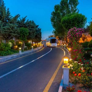 هتل بزرگ ارم تهران فضای محوطه