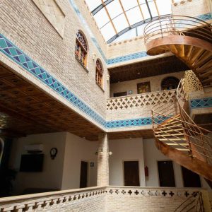 هتل سنتی درباری شیراز فضای داخلی هتل 6