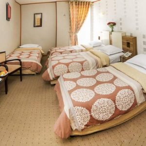 هتل فرهنگ و هنر مشهد اتاق چهار تخته