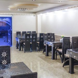 هتل آپارتمان قباد قشم رستوران