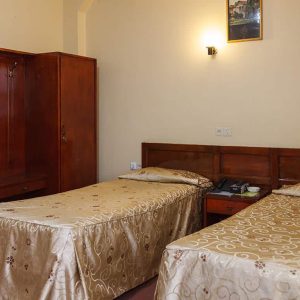 هتل کوثر شیراز اتاق دو تخته تویین 1