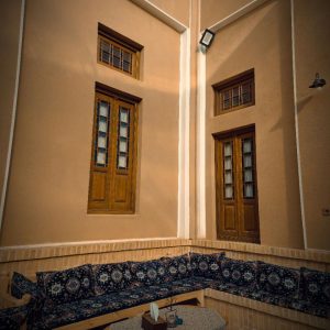 اقامتگاه بوم‌گردی خانه حقیقت یزد فضای محوطه