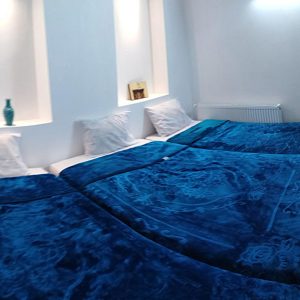 اقامتگاه بوم‌گردی خانه صفا یزد اتاق سه تخته