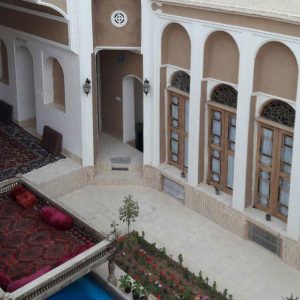 اقامتگاه بوم‌گردی سرزمین آفتاب یزد فضای داخلی اقامتگاه 2