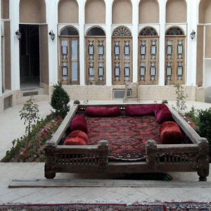 اقامتگاه بوم‌گردی سرزمین آفتاب یزد فضای داخلی اقامتگاه 4