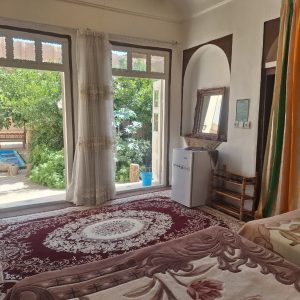اقامتگاه بوم‌گردی عمارت بانو یزد اتاق سه تخته پهنا