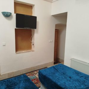 اقامتگاه بومگردی مامس یزد اتاق ریاضی