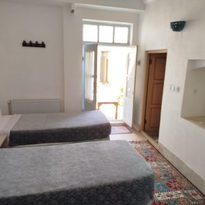 اقامتگاه بومگردی مامس یزد اتاق شاکر