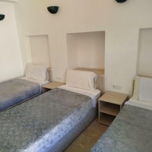 اقامتگاه بومگردی مامس یزد اتاق شاکر