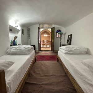 اقامتگاه بوم‌گردی کمال الملک کاشان فضای داخلی اتاق‌ها