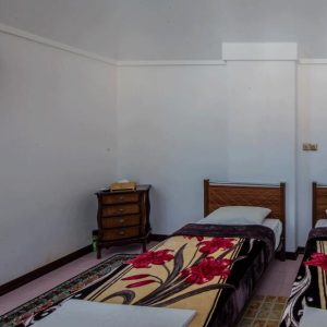 اقامتگاه سنتی آمیرزا کاشان اتاق دو تخته تویین بدون سرویس بهداشتی اختصاصی 1
