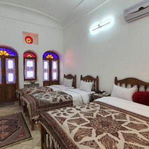 اقامتگاه سنتی اطلسی کاشان اتاق چهارتخته