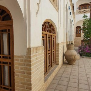 اقامتگاه سنتی اطلسی کاشان فضای داخلی اقامتگاه 4