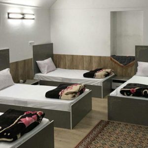 اقامتگاه سنتی الماس یزد اتاق پنج تخته