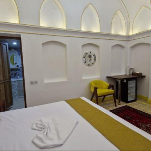 اقامتگاه سنتی ایوان کاشان بند اسلیمی
