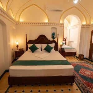 اقامتگاه سنتی ایوان کاشان افشان رویال VIP