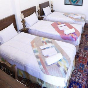 اقامتگاه سنتی ترنج سبز یزد اتاق سه تخته 1